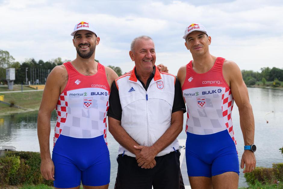 Zagreb: Uoči odlaska na Svjetsko veslačko prvenstvo održano je medijsko druženje s veslačima i veslačicama