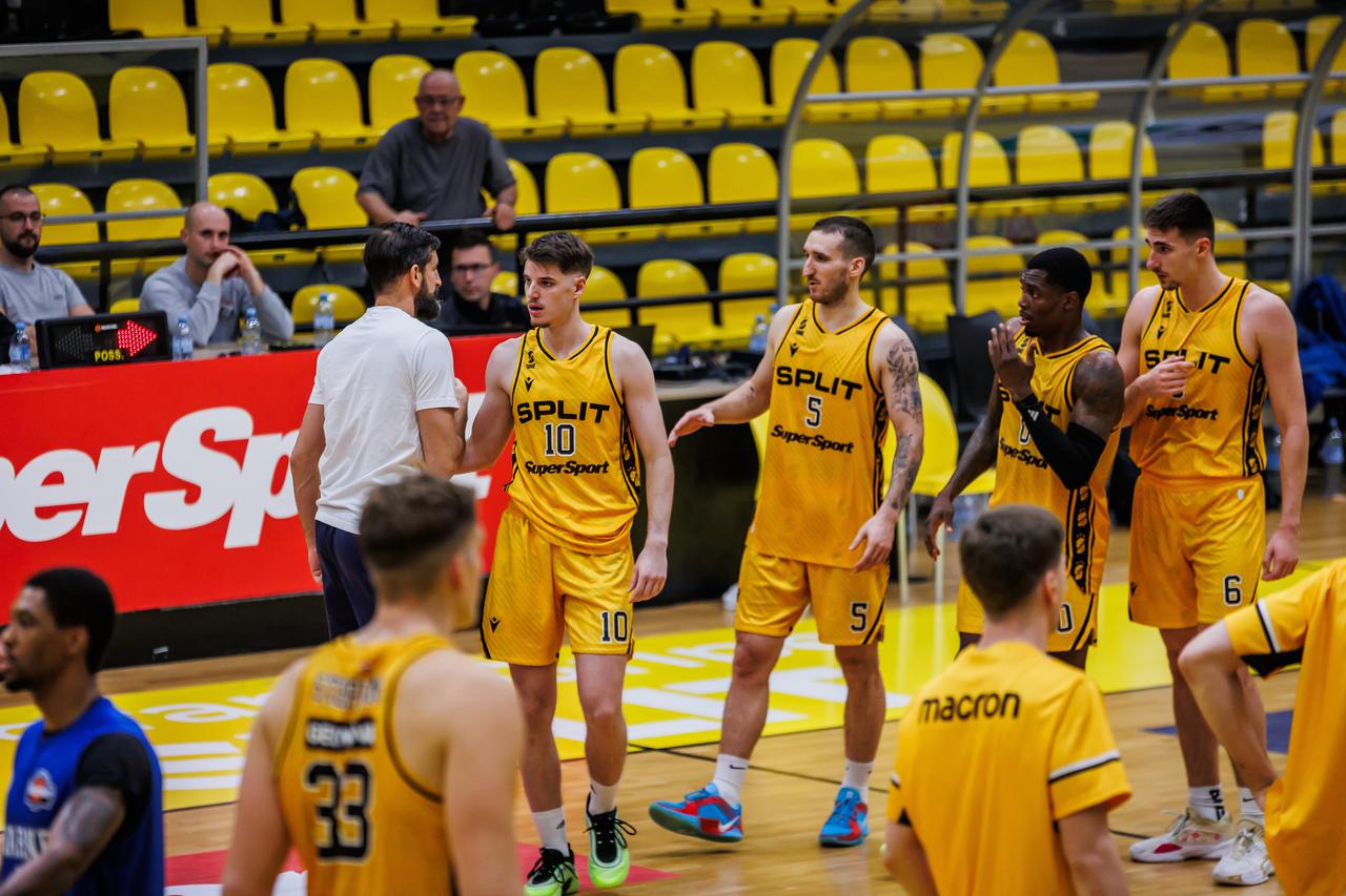 Split: Utakmica 6. kola prvenstva Hrvatske KK Split - KK Kvarner