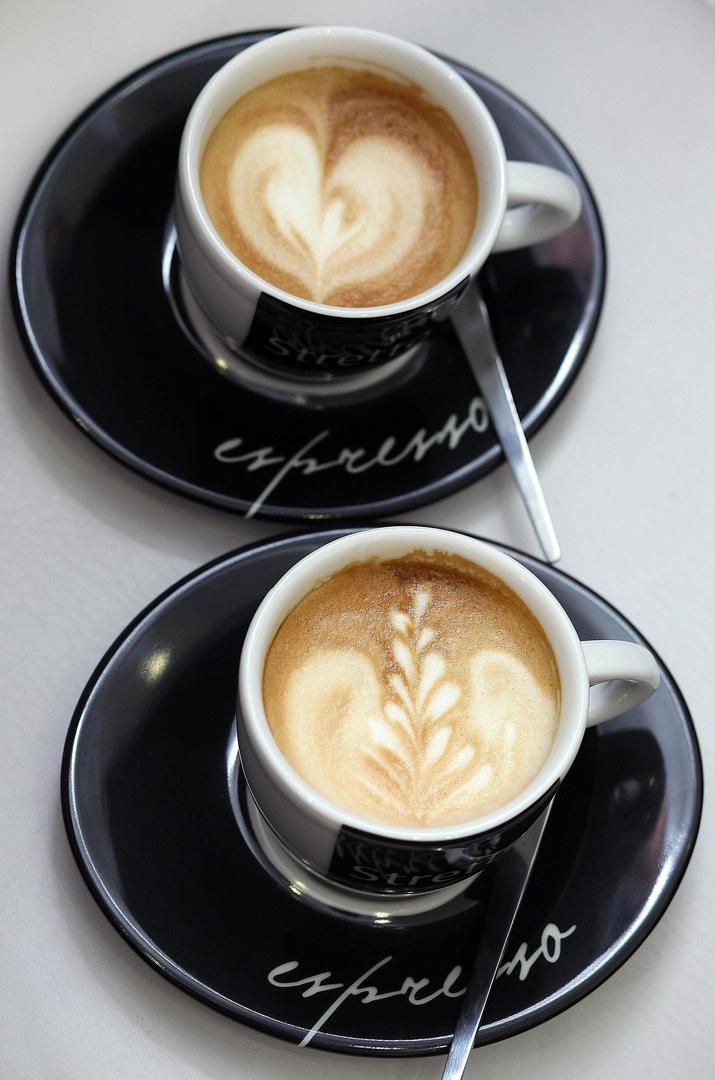 Uživajte u kavi – Tri do pet šalica kave dnevno dobre su za jetra jer smanjuju rizik od obolijevanja, pa čak i raka, i to za 40 posto.