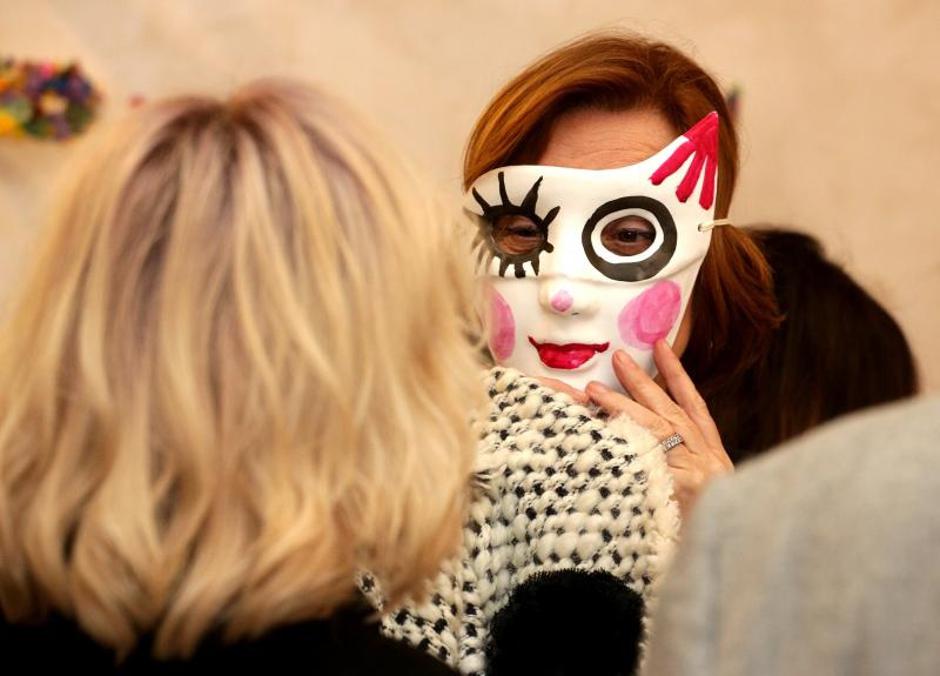 Zagreb: U galeriji Kovićevi dvori održana aukcija maski koje su izradile poznate osobe