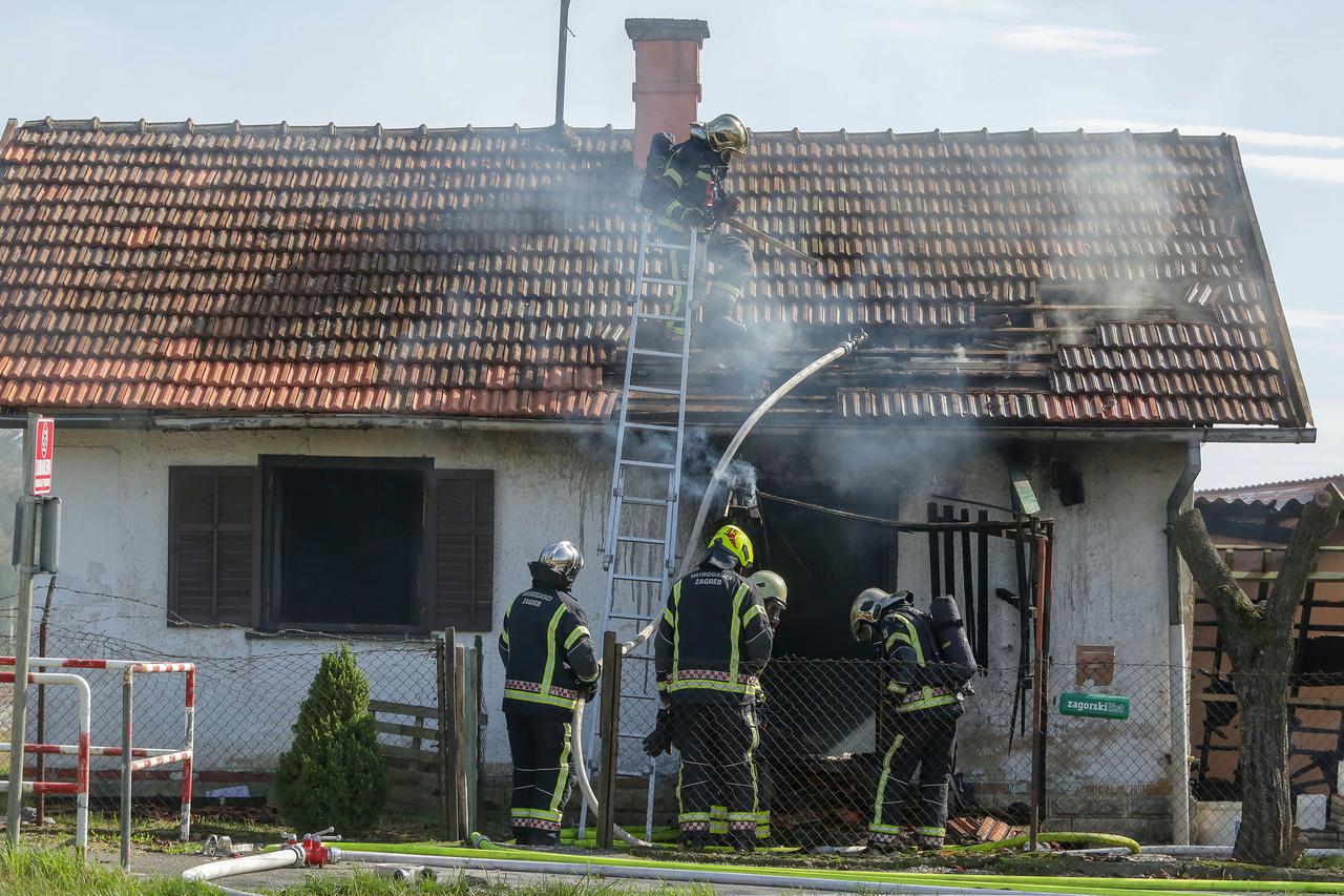 Požar obiteljske kuće u Buzinu