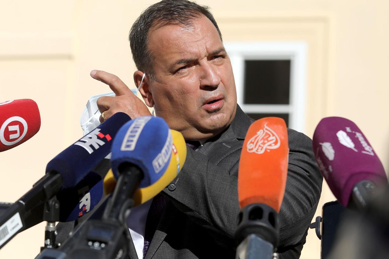 Zagreb: Ministri dolaze na sjednicu Vlade
