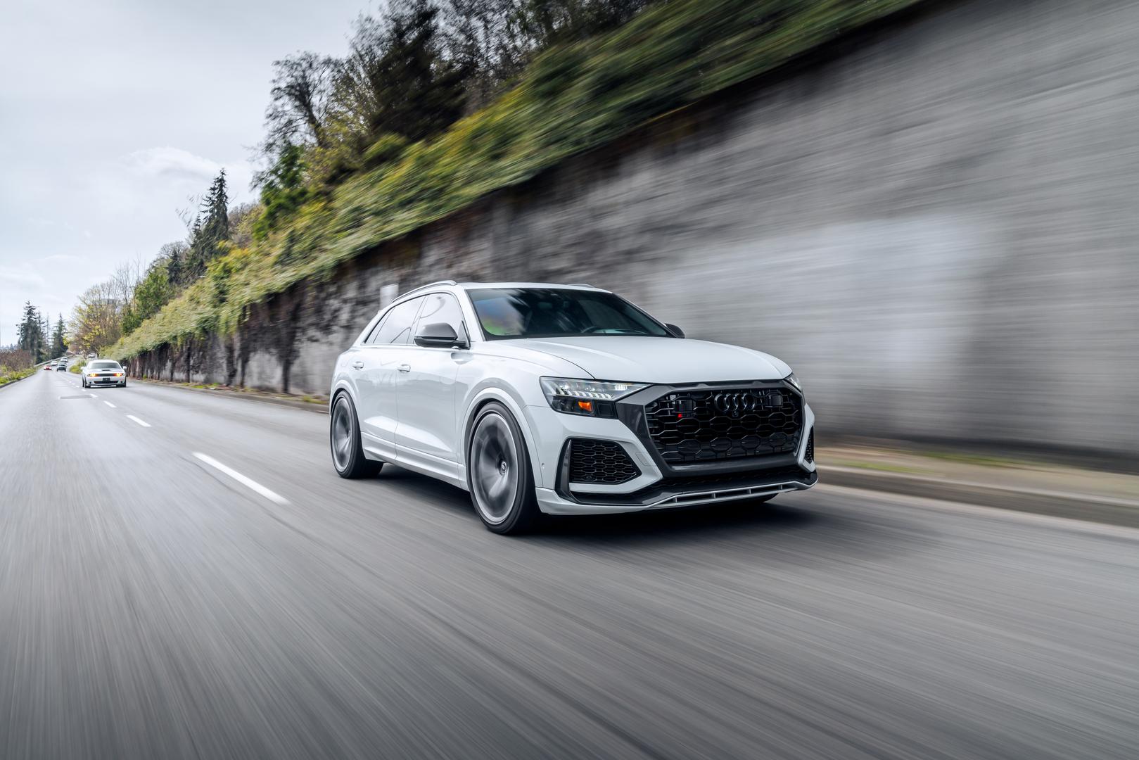 Audi: Ukupni troškovi održavanja tijekom 10 godina - 9.890 dolara. Svatko tko vozi Audi možda očekuje da će platiti više unaprijed za jedno od luksuznih vozila, ali uslijedit će i pozamašni računi. Obično automobili skupe 1900 dolara troškova održavanja tijekom prvih pet godina i 7990 dolara tijekom sljedećih pet.