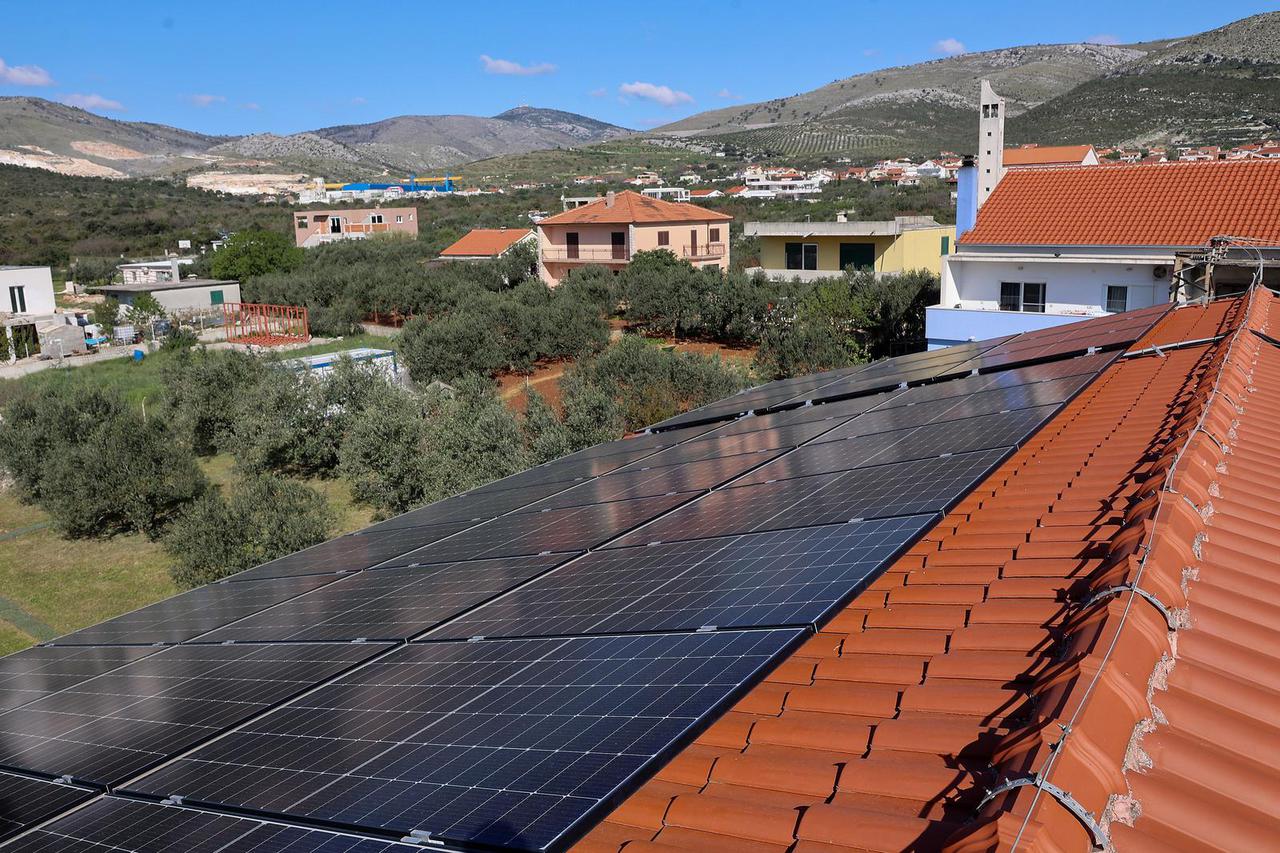 Trogir: Obitelj Knezović ima na krovu solarnu elektranu E.ON