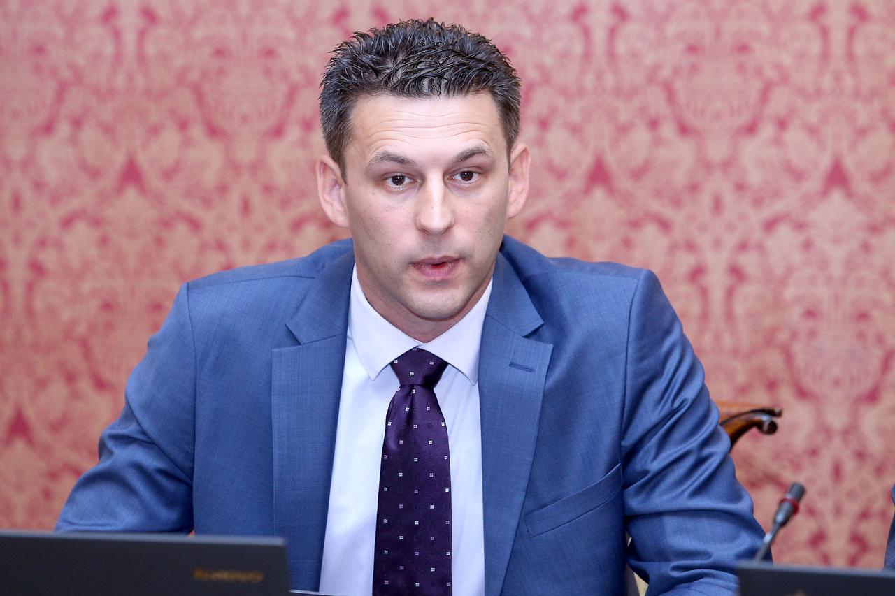 31.08.2016., Zagreb - Na 38. sjednici Vlada RH je, uz ostalo, produzila mandat v.d. ravnatelju HRT-a. Bozo Petrov. Photo: Patrik Macek/PIXSELL