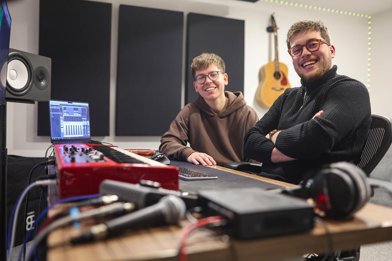 Zagreb: Bend Zanas, hrvatski kršćanski glazbeni duo 