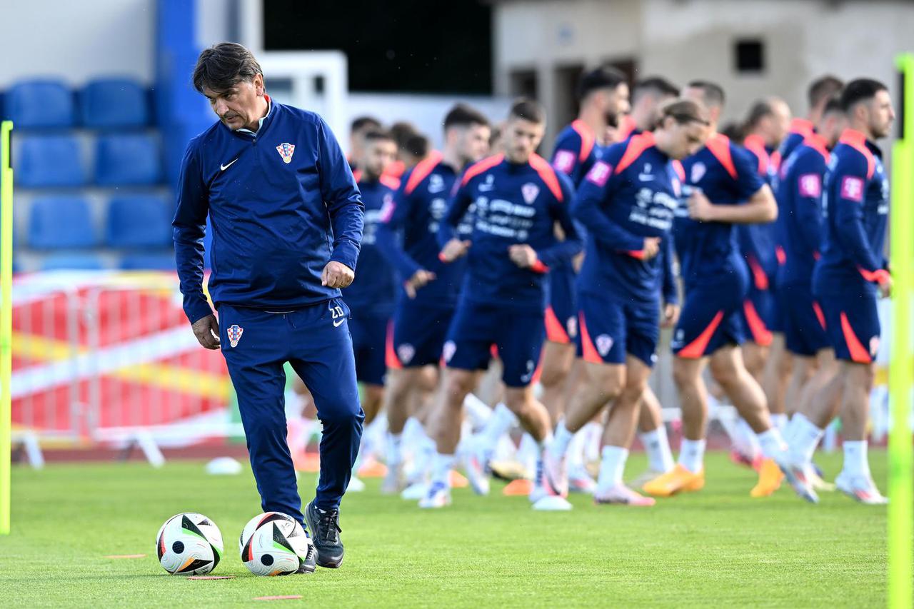 Trening nogometnih reprezentativaca u Neuruppinu uoči prve utakmice na EP