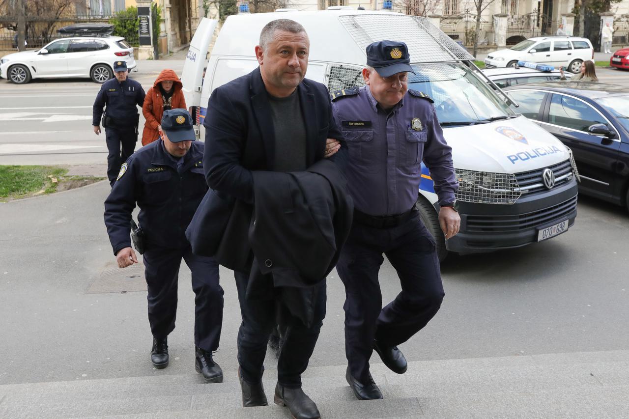 Župan Damir Dekanić i troje policijskih službenika privedeni su na ispitivanje na Županijski sud u Osijeku