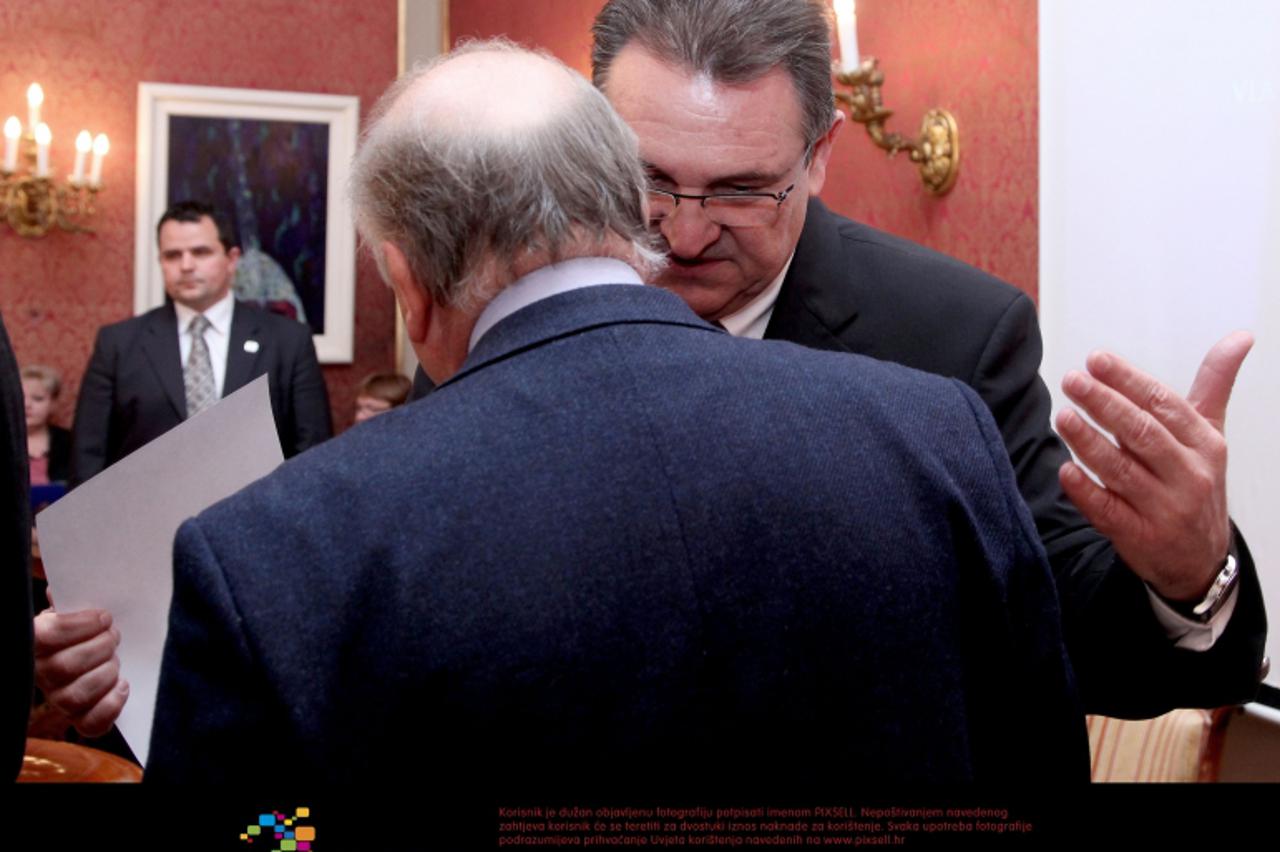 '26.01.2012., Zagreb - U Banskim dvorima odrzana je redovita sjednica Vlade RH na kojoj je, uz ostalo, raspravljano i o smjernicama za proracun. Photo: Patrik Macek/PIXSELL'