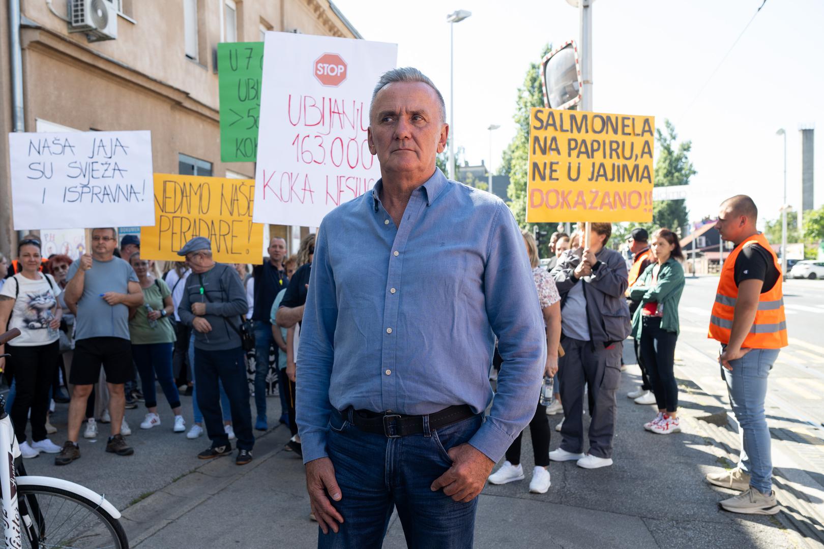 Farmu je zadesio nalaz salmonele, koji Lukač smatra namještenim, te ističu da se ne radi o problemu jedne farme, nego o širem pitanju pravde, zdravog razuma i opstanka domaće proizvodnje jaja.
