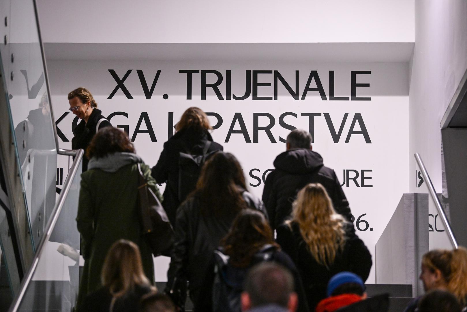 Upravo Trijenale omogućuje sagledavanje širine kiparstva kroz sve njegove promjene i ocrtava buduće smjerove razvoja. I petnaesto izdanje slijedi stalne ciljeve promišljanja novih vrijednosti u skulpturi