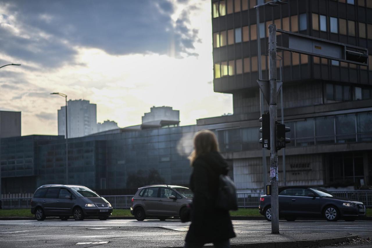 Igra magle, oblaka i sunca u raznim zagrebačkim naseljima