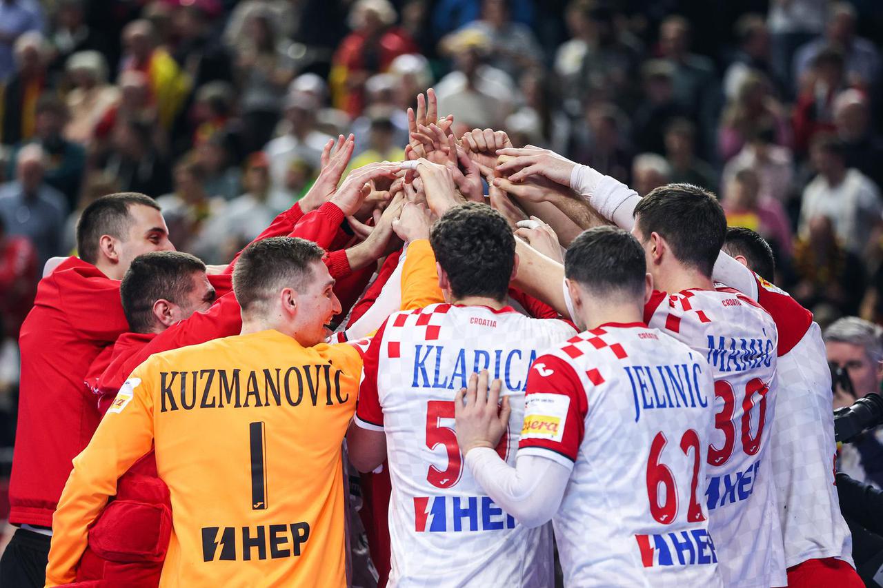 Koeln: Hrvatski rukometaši slave pobjedu protiv Njemačke, Kuzmanović igrač utakmice