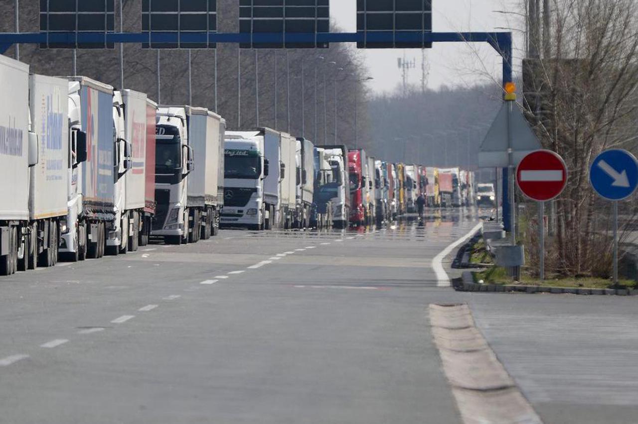 Batrovci: Srpska vojska kontrolira sve granične prijelaze