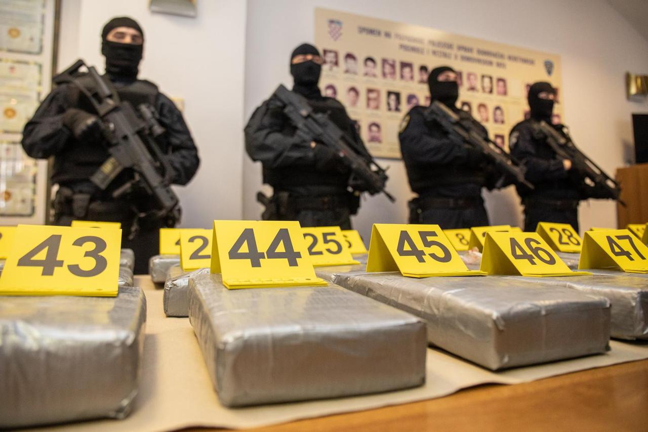 Dubrovnik: Policija pronašla sto kilograma kokaina među bananama