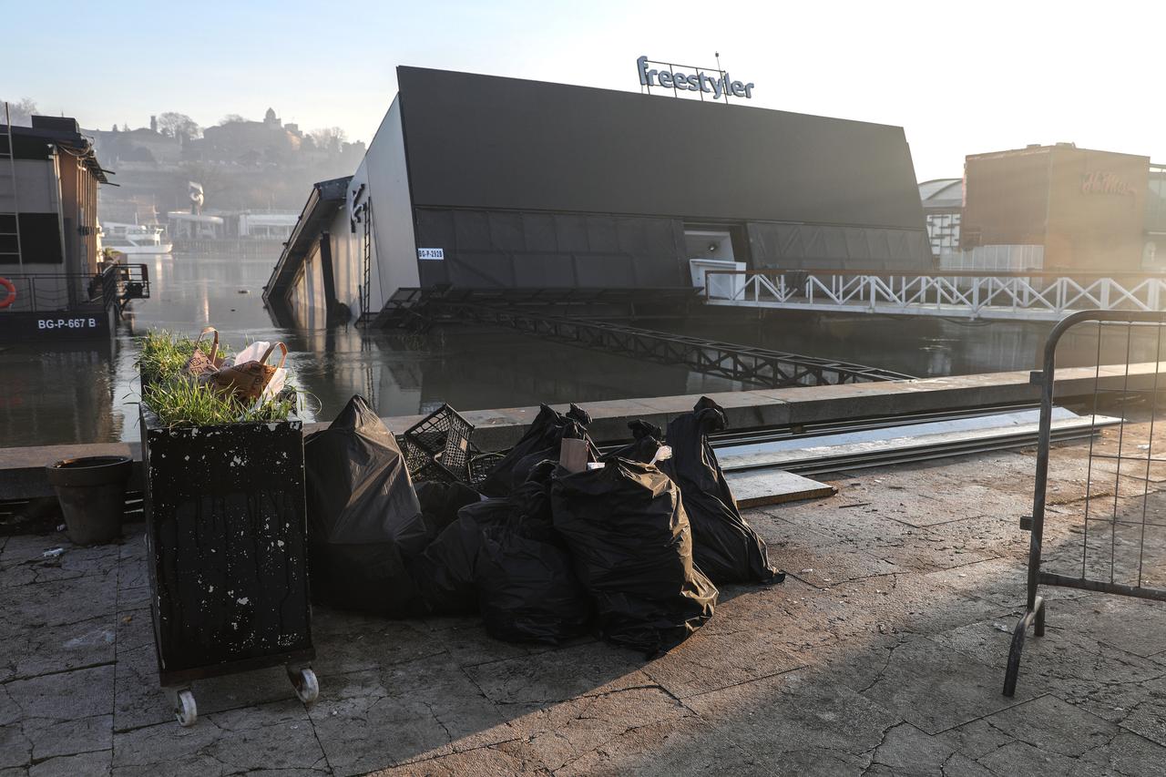 Beograd: Splav Freestyler jutro nakon što je potonuo 