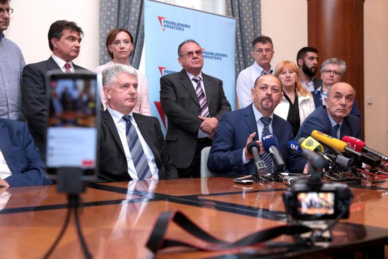 Nezavisni klub odmetnutnih Mostovaca 