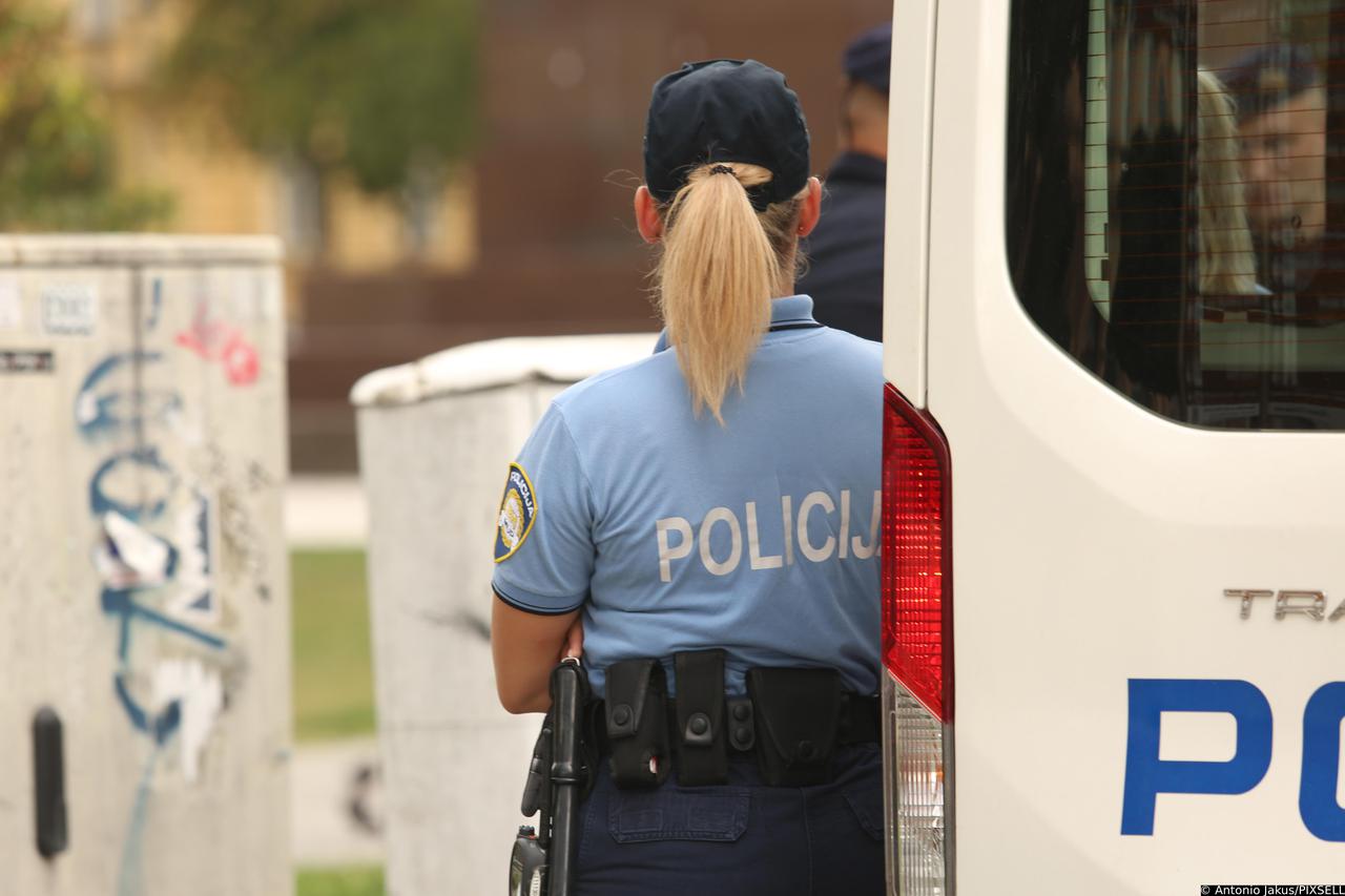 Zagreb: Policija na Trgu kralja Tomislava