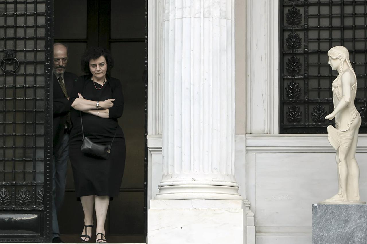 nadia valavani zamjenica ministar financija grčka ostavka