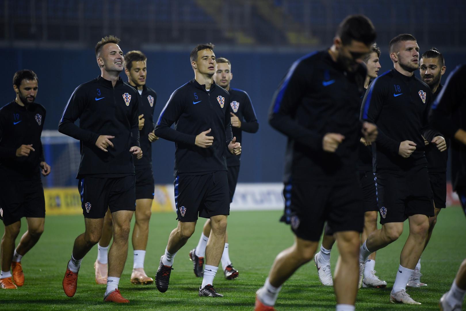 Hrvatski nogometaši tijekom dana okupili su se u Zagrebu, a navečer odradili i trening na Maksimiru.

