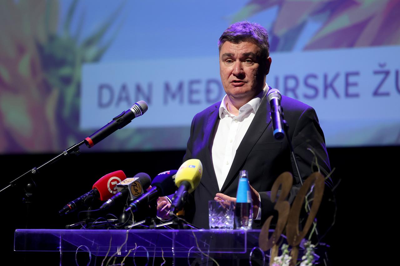 Čakovec: Na svečanoj sjednici Skupštine Međimurske županije osim predsjednika Milanovića stigli i bivši predsjednici Josipović i Mesić