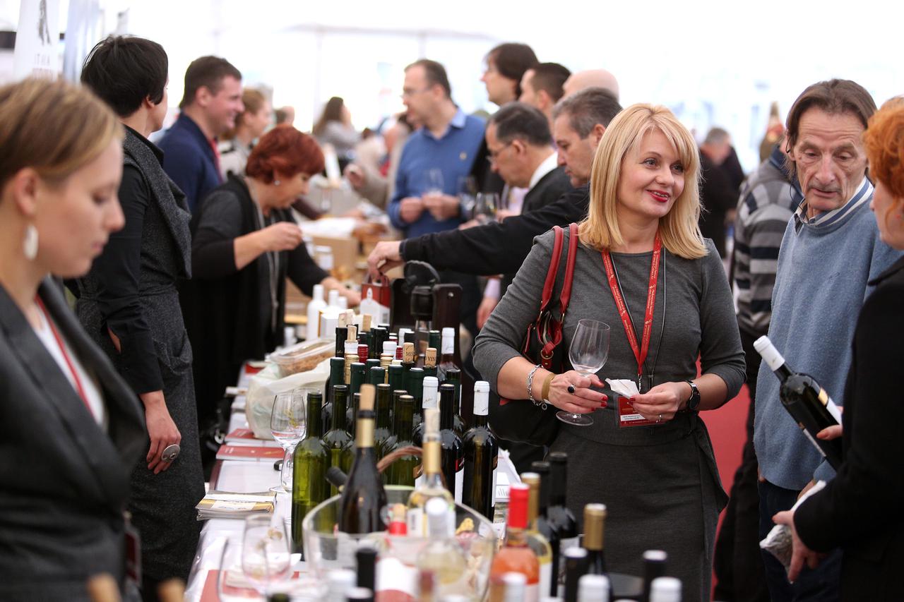 U hotelu Esplanade odrzan je medjunarodni festival vina i kulinarstva VINOcom