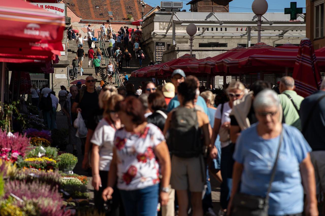 Zadar: Sunčana nedjelja u gradu