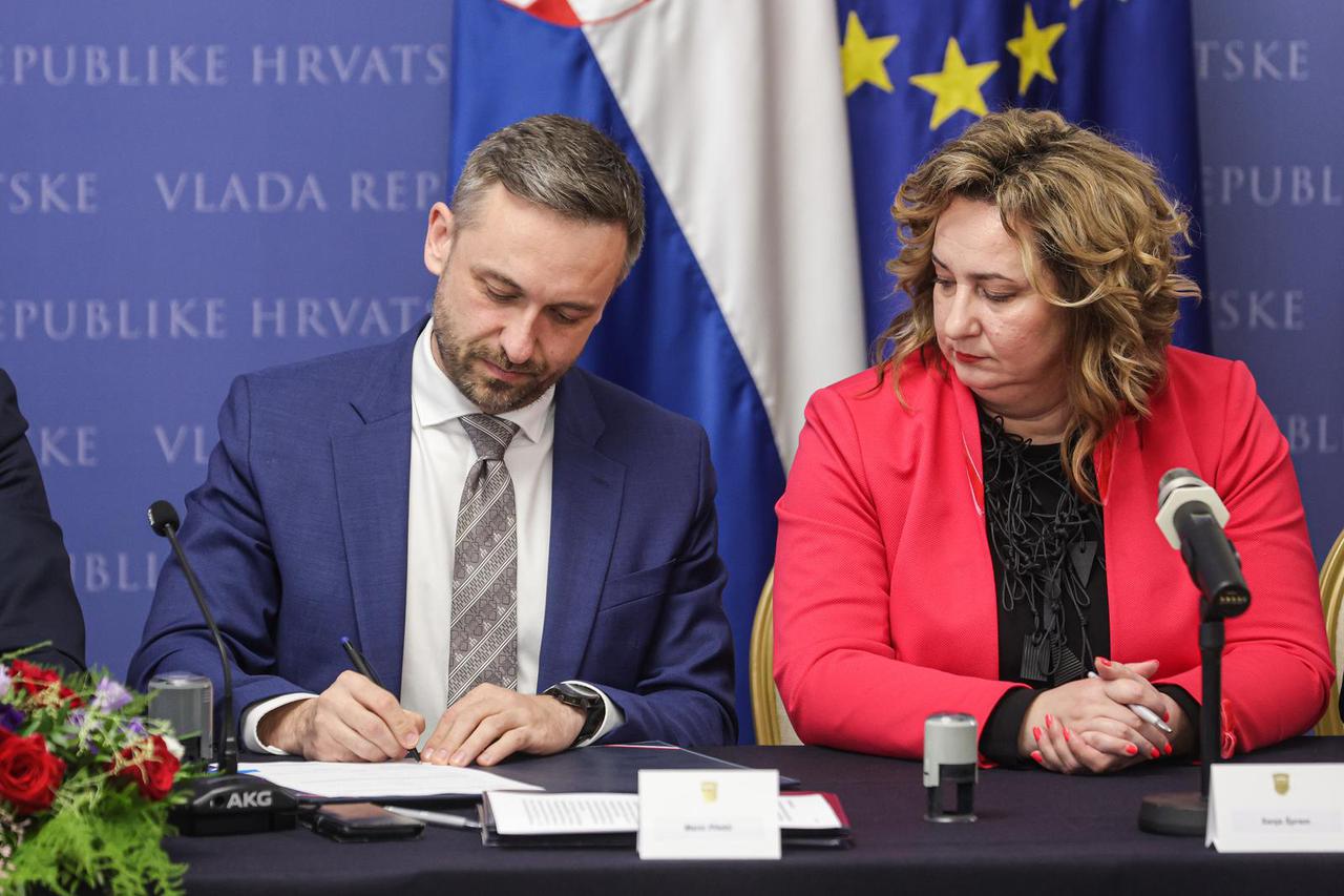 Zagreb: Potpisivanje kolektivnog ugovora između Vlade i sindikata