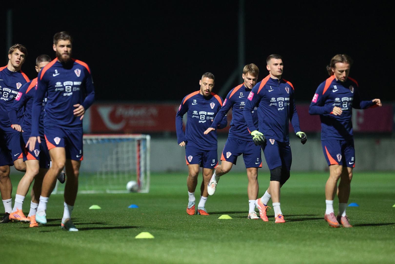 Iako ima problema s izostancima nekoliko bitnih igrača poput Kovačića, Budimira i vratara Kotarskog, Zlatko Dalić zadovoljan je stanjem kadra.