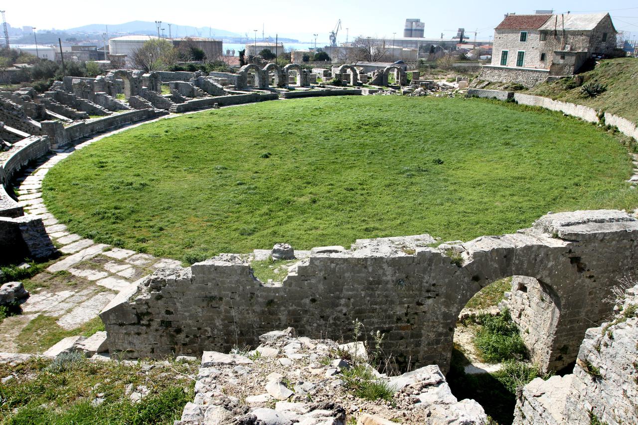 13.03.2014., Solin - Arheoloski ostaci antickog grada Salone, grcka kolonija osnovana u 3.st.pr.Kr., a zatim i rimska. Cetvrti po velicini grad u Rimskome Carstvu. Bila je srediste provinicije Ilirik, a kasnije i nadbiskupsko srediste ovih krajeva.  Photo