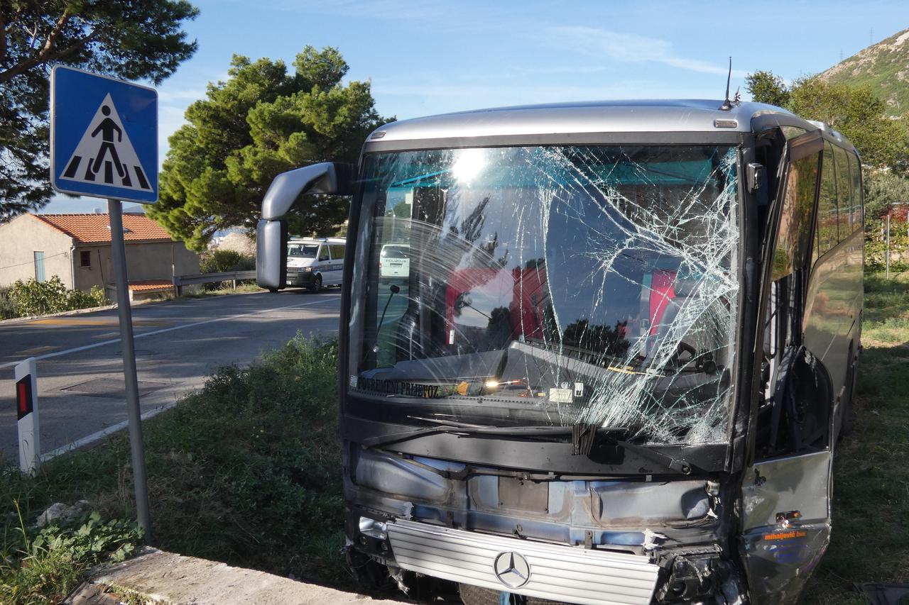 Sudar dva autobusa i automobila na  staroj Kliškoj cesti