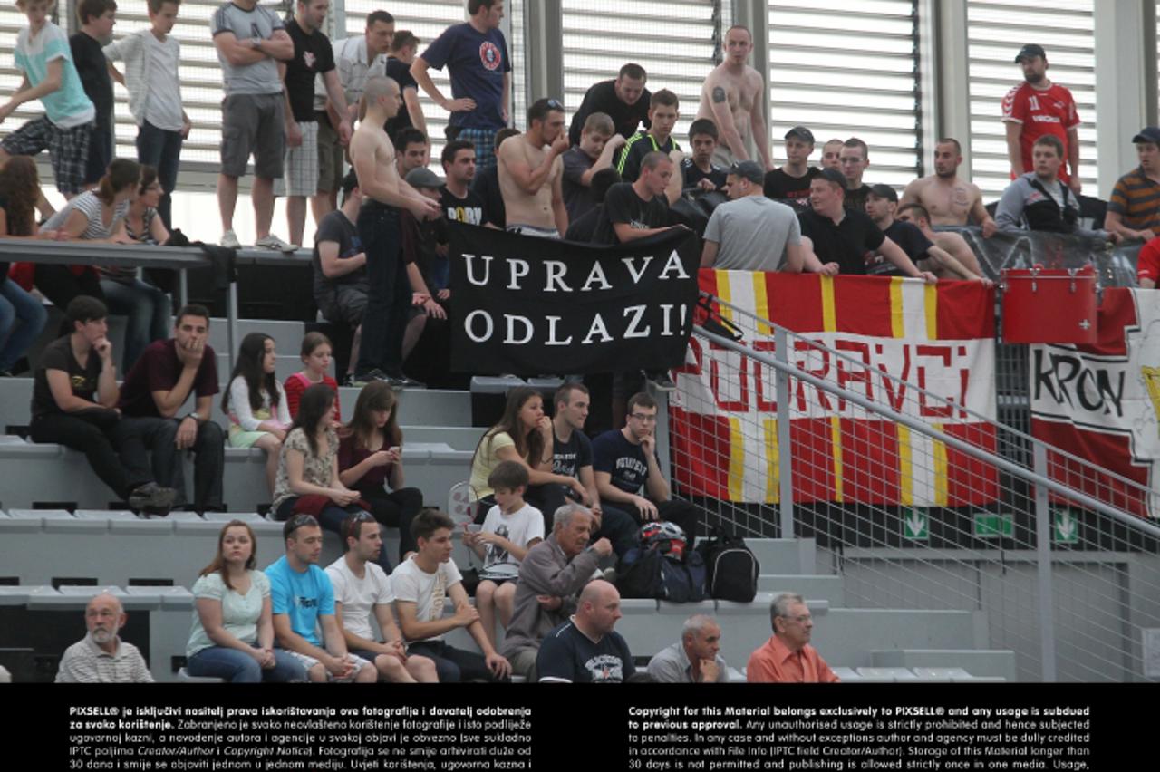 '03.05.2013., Sportska dvorana gimnazije Fran Galovic, Koprivnica - Posljednje kolo Hrvatske rukometne lige, utakmica izmedju RK Podravka Vegete i RK Zeline koju su domace igracice uvjerljivo dobile i