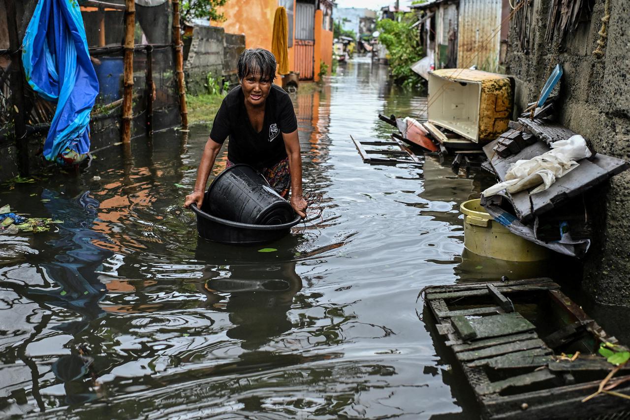Aftermath of Typhoon Fung-wong in Dagupan, Pangasinan