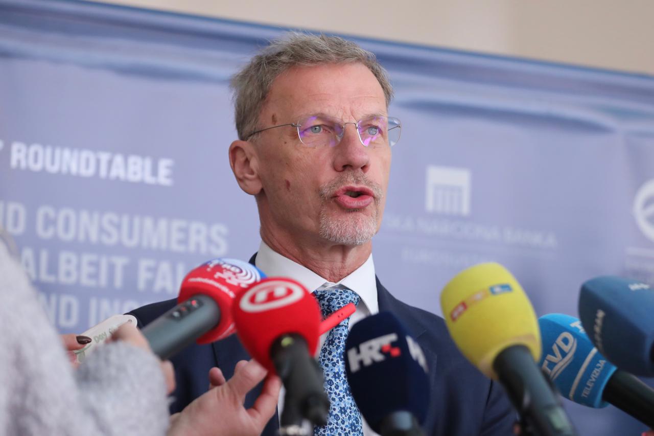 Split: Vinko Mustra i Boris Vujčić obratili se medijima nakon okruglog stola