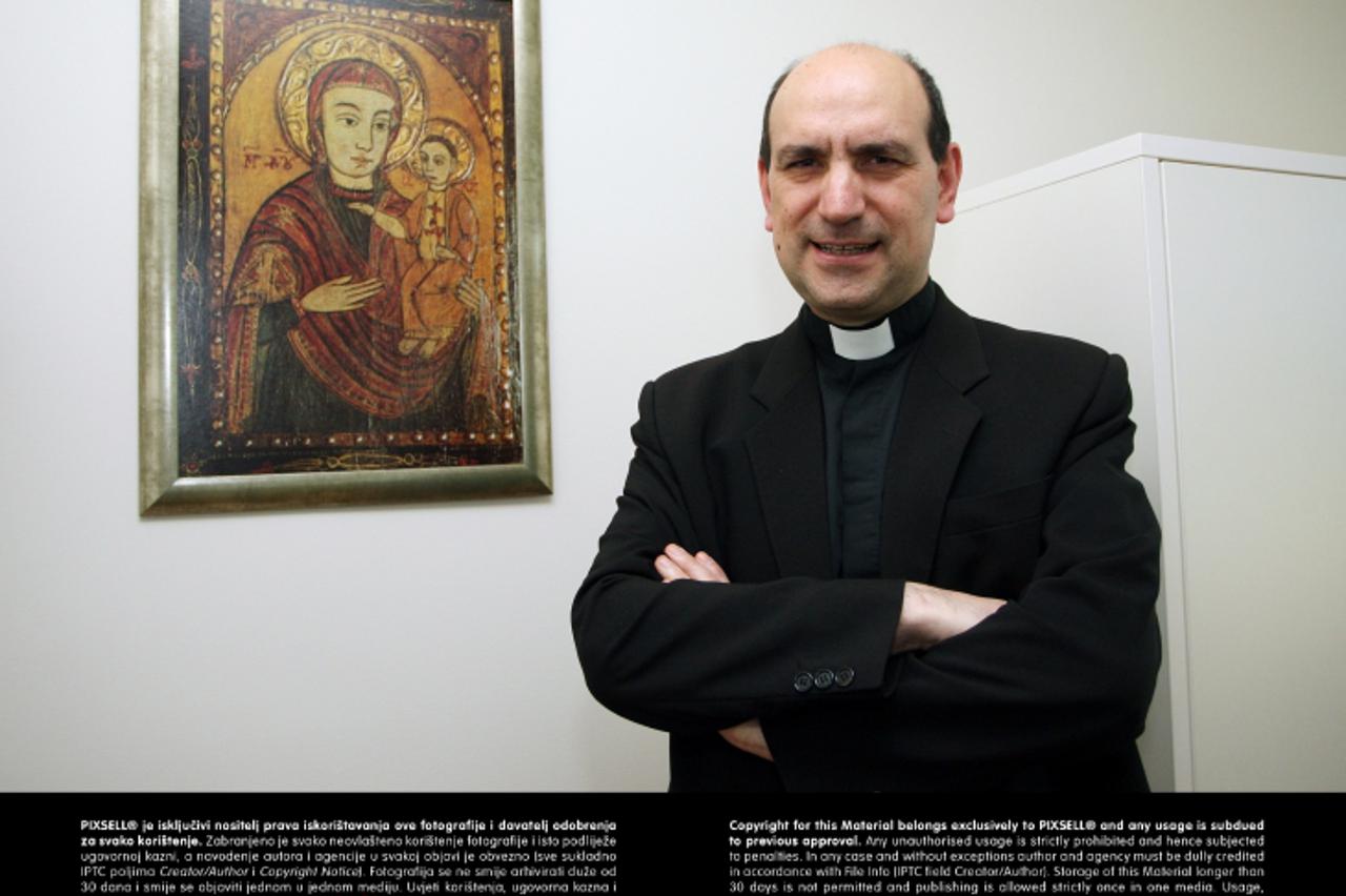 '25.07.2013., Zagreb - Deseta godisnjica postojanje krscanske organizacije Opus Dei u Hrvatskoj. Zgrada Opus Deia se nalazi na uglu Vukovarske i Drziceve ulice. Photo: Goran Jakus/PIXSELL'