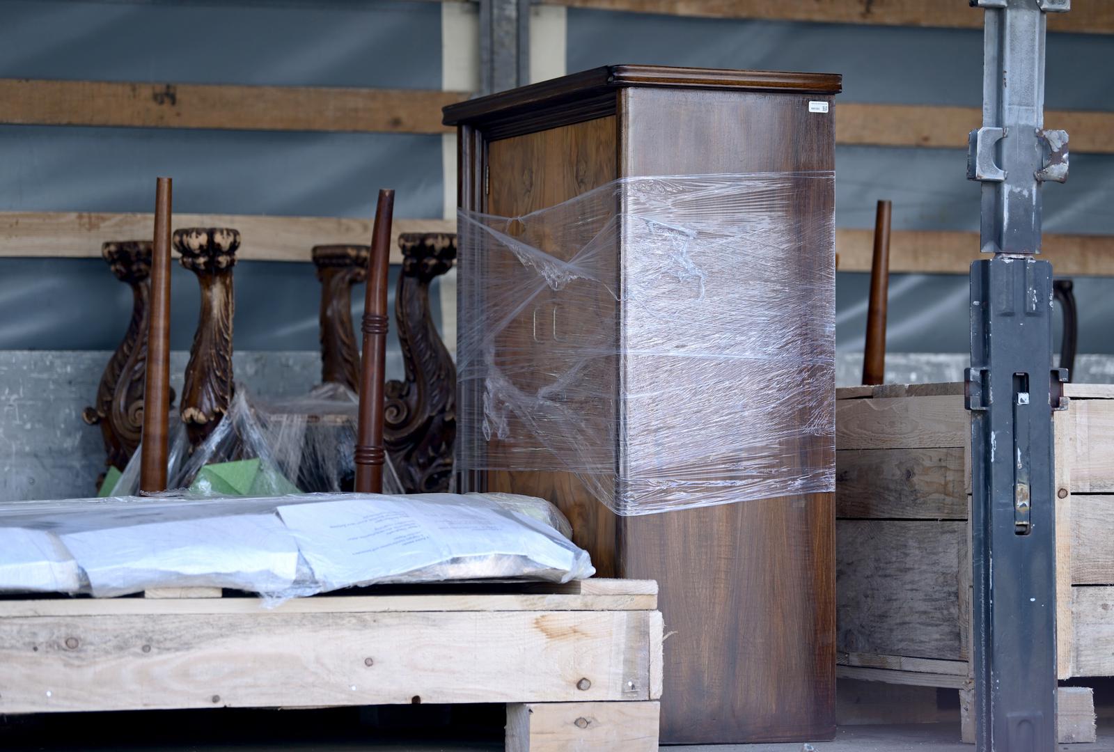 Rušenje ne počinje odmah, već Eurco ograđuje gradilište radi zaštite Slavonske avenije te su u tijeku istražne radnje za izradu projekta uklanjanja.