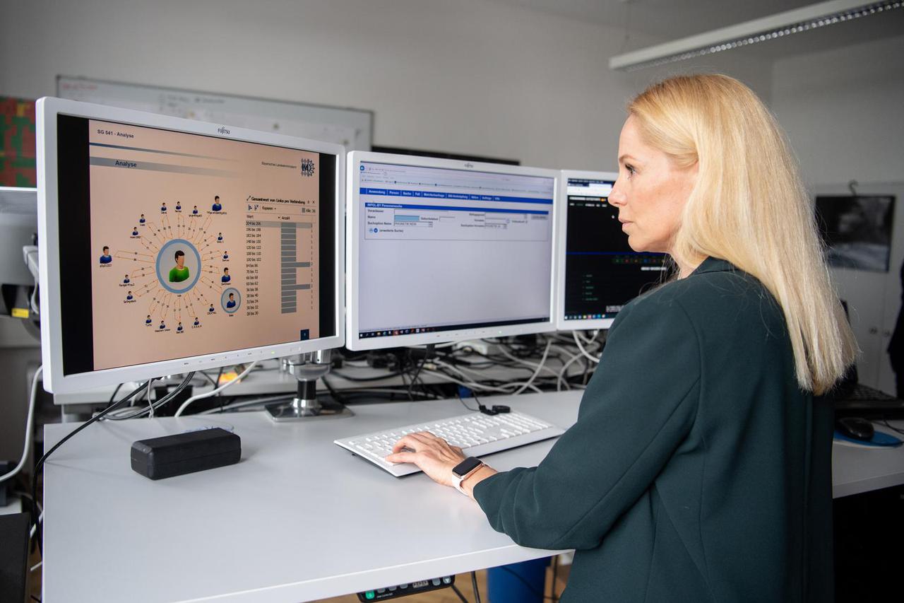 Development of the police software VeRA