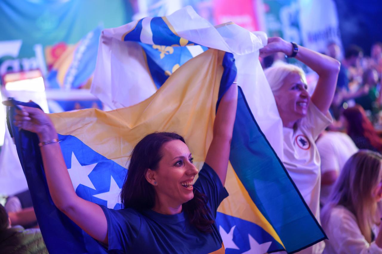 Navijačka atmosfera u Sarajevu uoči utakmice Bosne i Hercegovine i Sjedinjenih Americkih Drzava na Svjetskom prvenstvu 2026. 