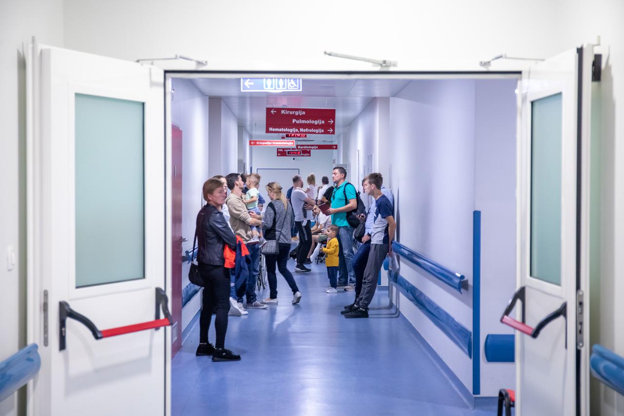 Dubrovnik: Ministar Kujundžić u dubrovačkoj bolnici obavio nekoliko gastroskopija