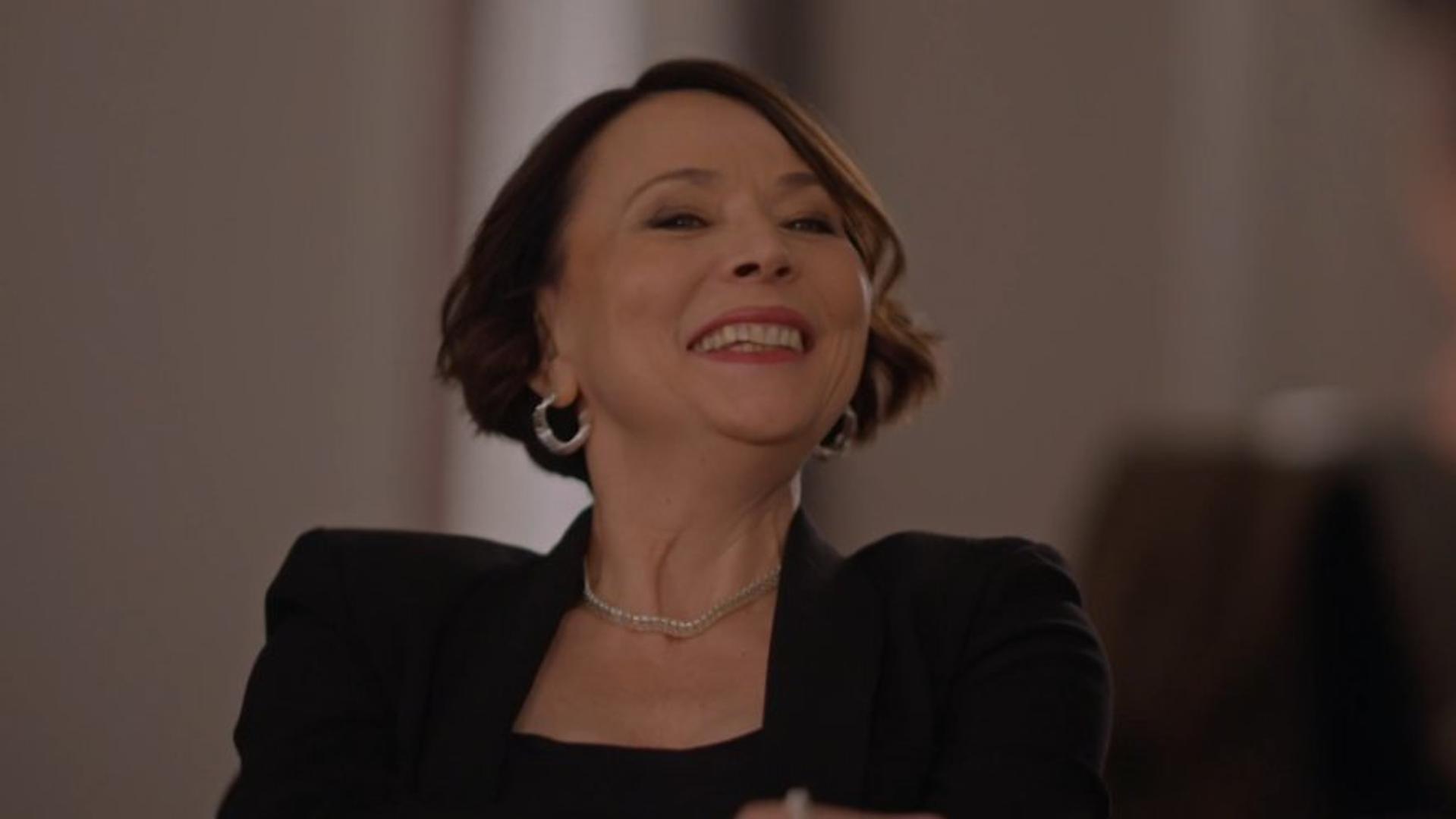 Svoj privatni život uspješno čuva podalje od javnosti, dok na društvenim mrežama povremeno dijeli trenutke iz poslovnog svijeta.