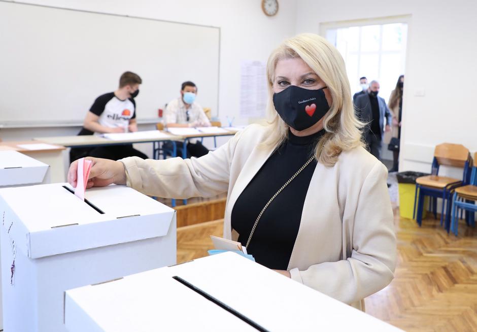 Vesna Škare Ožbolt galasovala na lokalnim izborima u Zagrebu