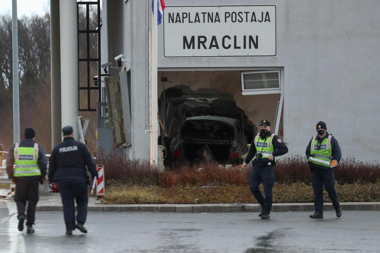 Kod naplatnih kućica Mraclin vozač izgubio nadzor nad vozilom i udario u objekt HAC-a