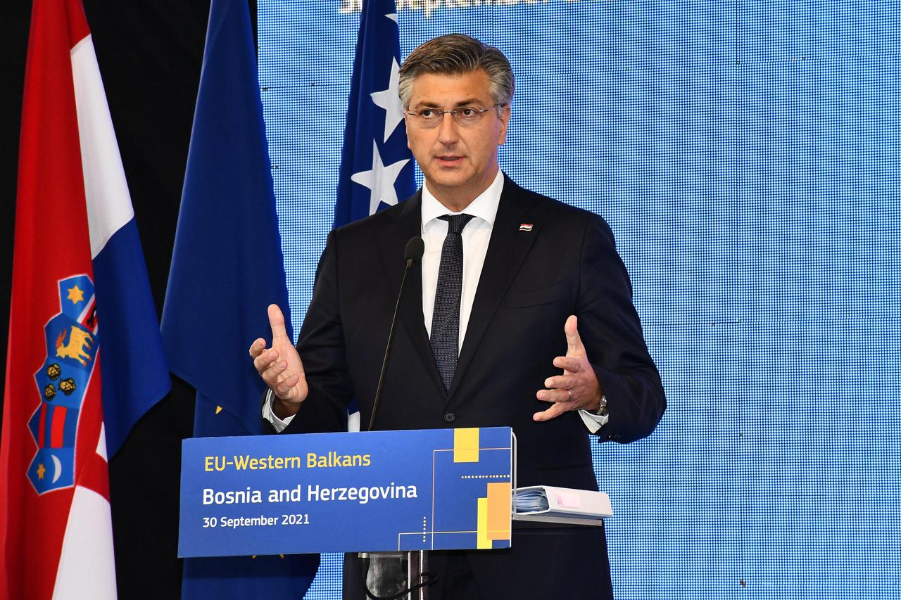 Svilaj: Svečanost otvorenja novog mosta preko rijeke Save i graničnog prijelaza Svilaj.