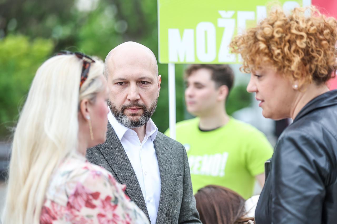 Mihael Zmajlović, kandidat za župana Zagrebačke županije na  konferenciji za medije s temom  promet u Velikoj Gorici
