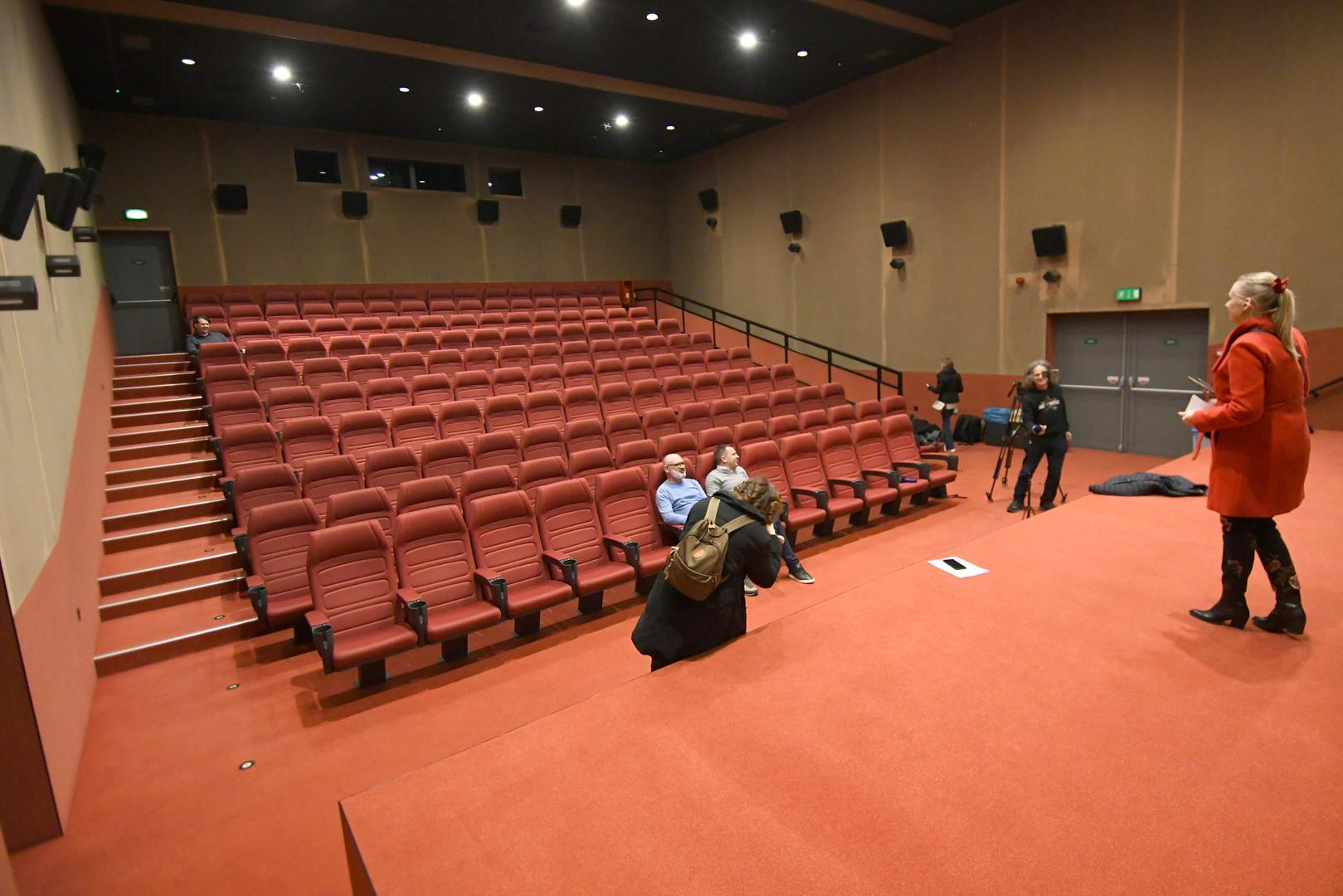 "U prva dva mjeseca ove godine kino je zabilježilo 9000 posjetitelja, od čega 5600 samo u veljači, što je rekordan rezultat u dosadašnjem radu. Bjelovarsko je kino peto po posjećenosti među gotovo 60 neovisnih kina u Hrvatskoj", naveo je Hladiš