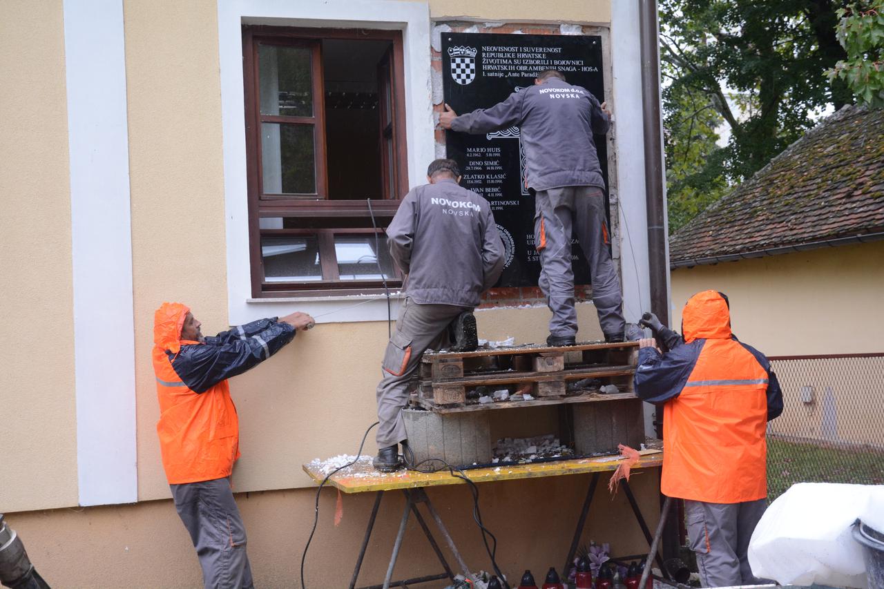 Skidanje ploče u Jasenovcu