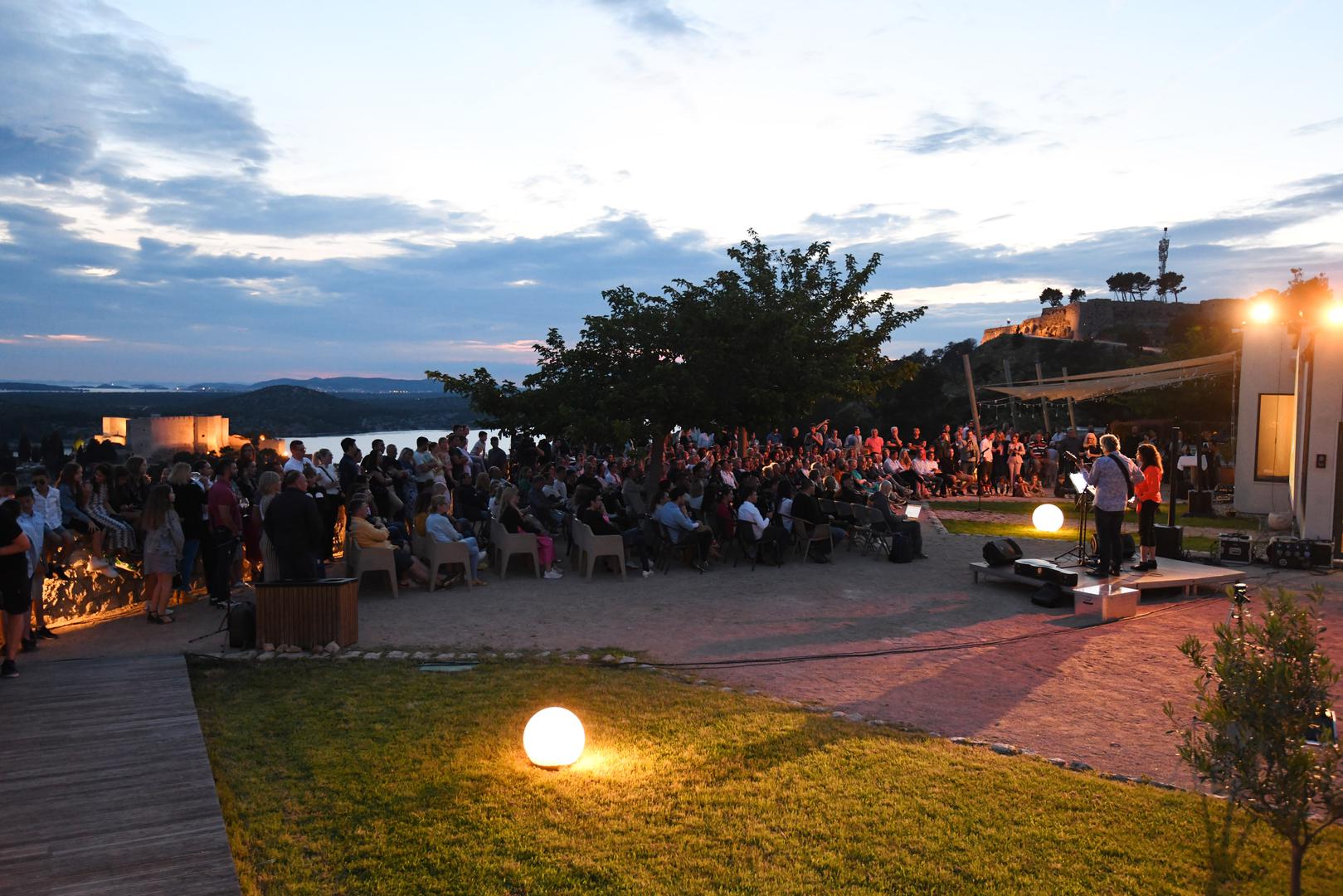 10.06.2023., Sibenik - Na tvrdjavi Barone odrzana je promocija dokumentarnog filma "Nas mali" o Drazenu Petrovicu u koprodukciji Vecernjeg lista. Photo: Hrvoje Jelavic/PIXSELL