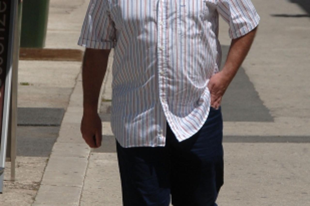 \'18.05.2009.,Pula - Kandidat koalicije IDS-SDP-HNS za istarskog zupana Ivan Jakovcic dan nakon izbora malo predahnuo, a nakon toga ponovo slijedi  daljnja  borba Photo: Dusko Marusic/Vecernji list\'