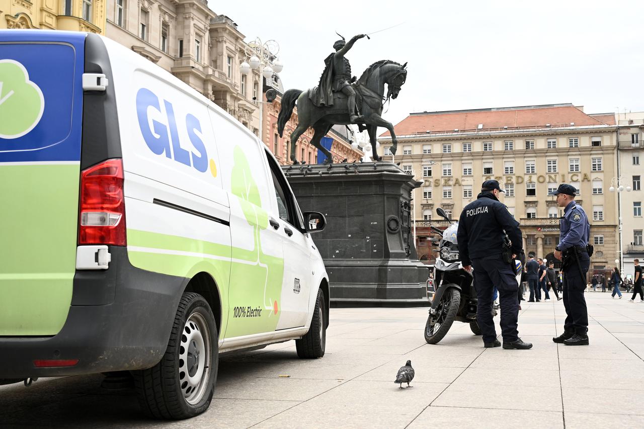 Zagreb: Kombi pregazio dijete na Trgu bana Jelačića