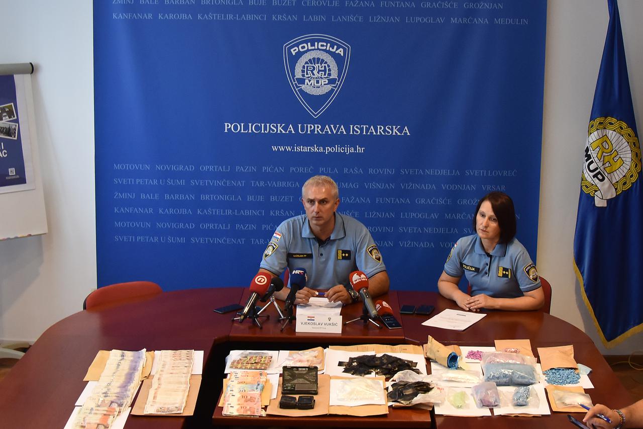 PU istarska zaplijenila drogu u vrijednosti većoj od 5 milijuna kuna, privedeno 5 osoba